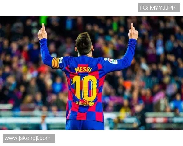 足球明星独特招牌动作助力球队赢得胜利的精彩瞬间解析